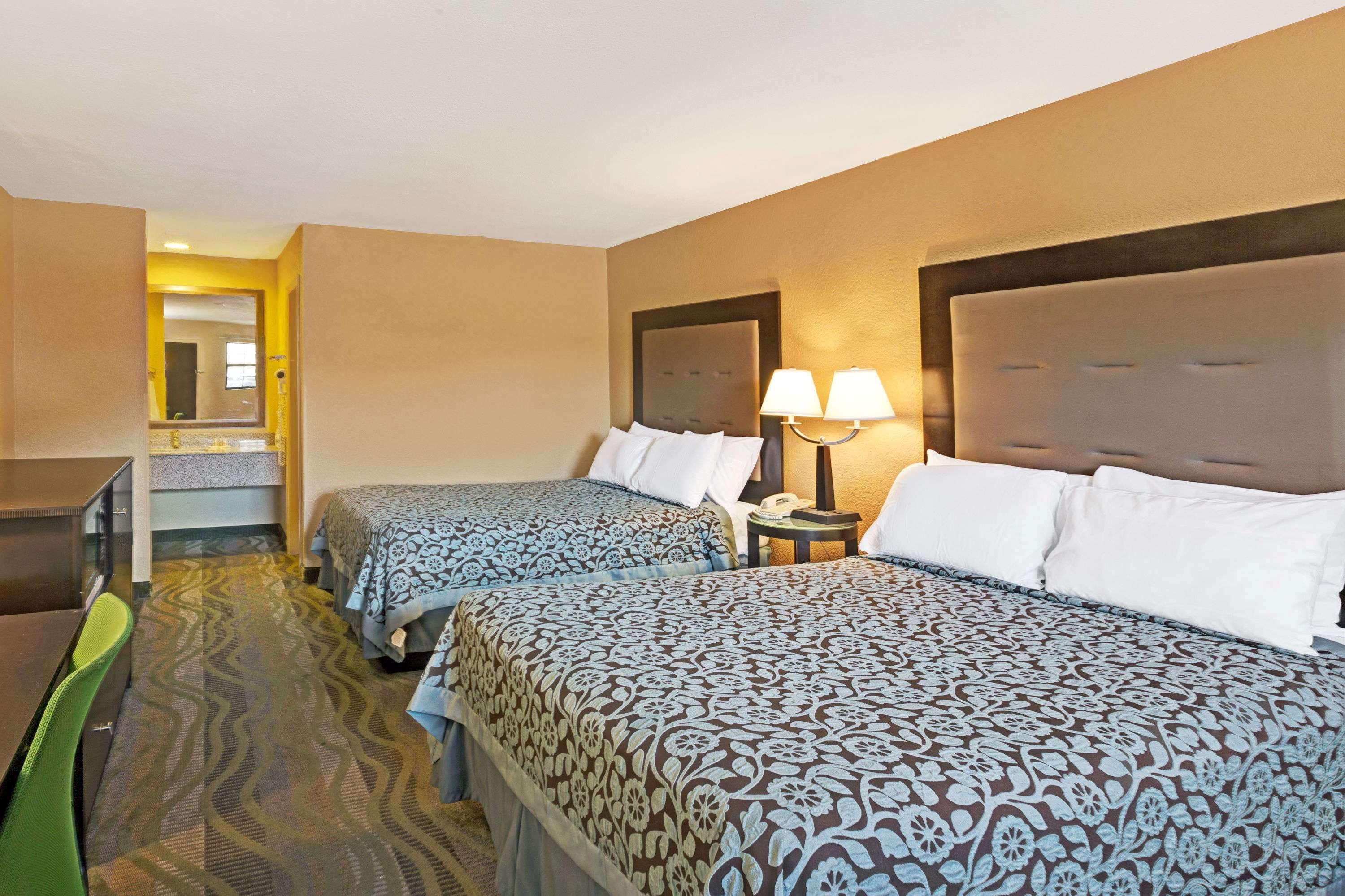 Days Inn By Wyndham Cherokee Near Casino Zewnętrze zdjęcie